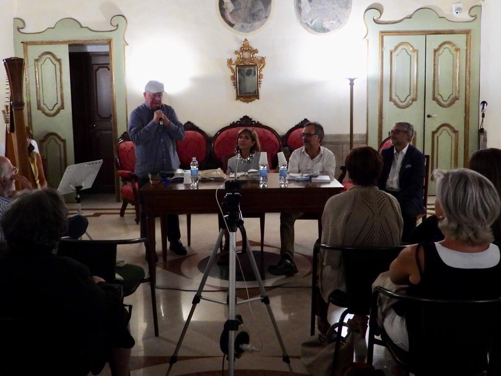 Presentato a Matera "L'assenso e la negazione" di Michele Andrisani